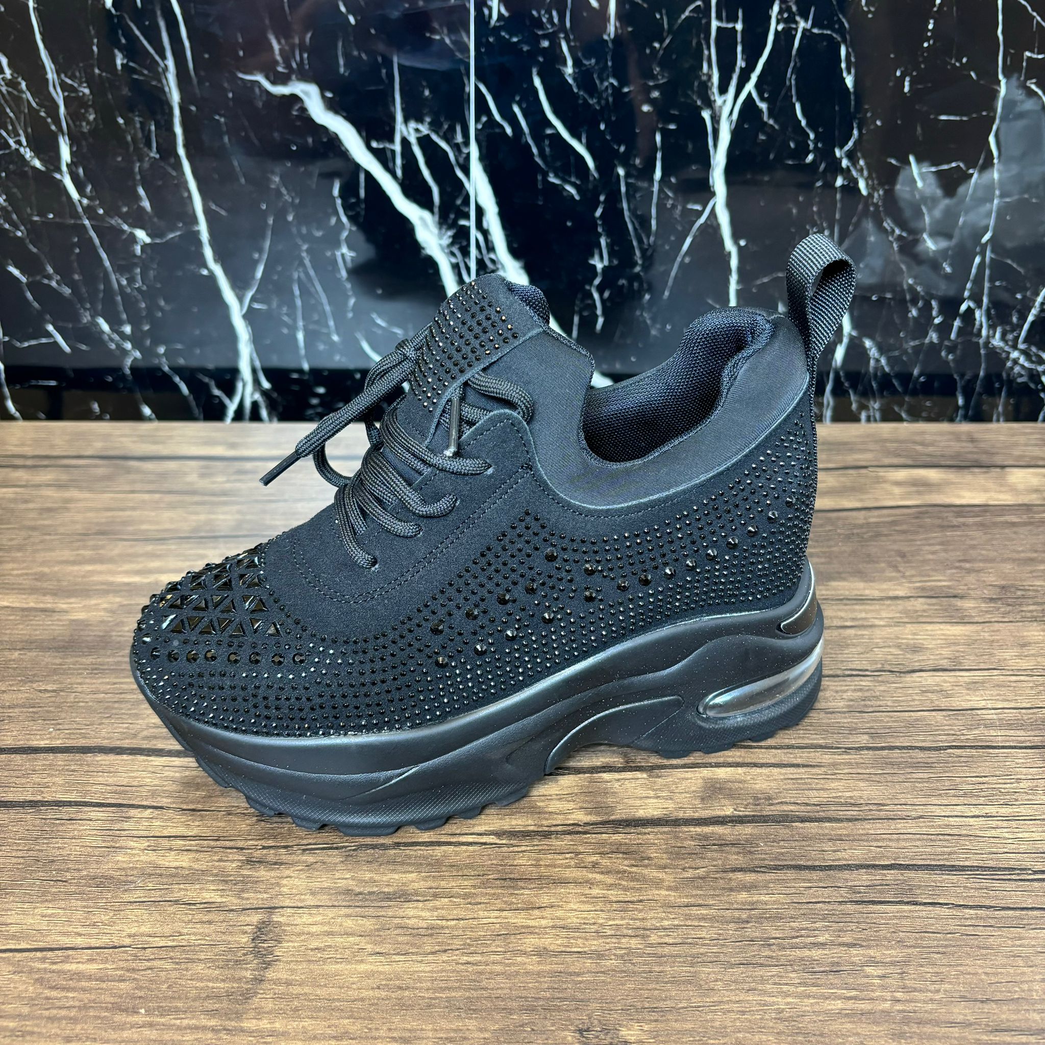Adidasi dama cu platforma si pietricele – VipFashion.ro