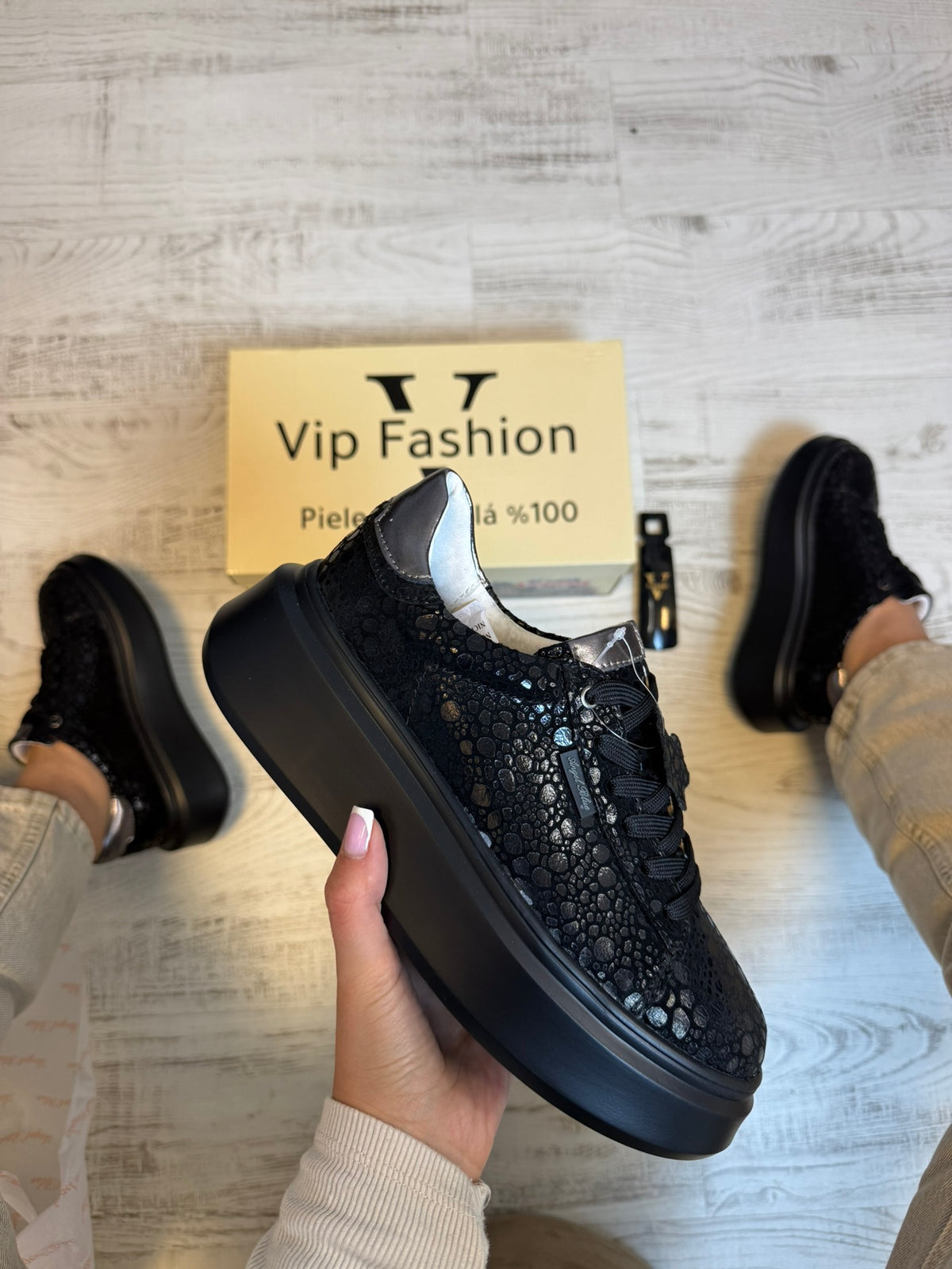 Pantofi din piele naturală pentru femei, marca Angel Blue – eleganți, confortabili și rezistenți COD 841