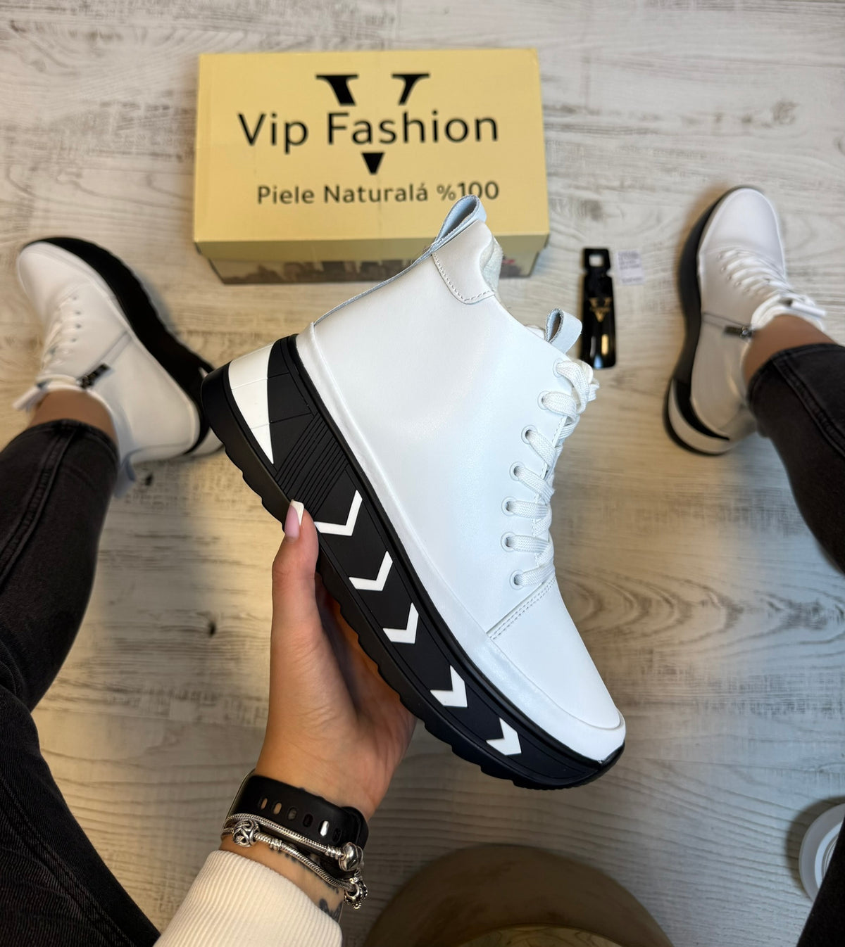 Ghete Imblanite din piele naturală pentru femei, marca Angel Blue – eleganți, confortabili și rezistenți COD 866