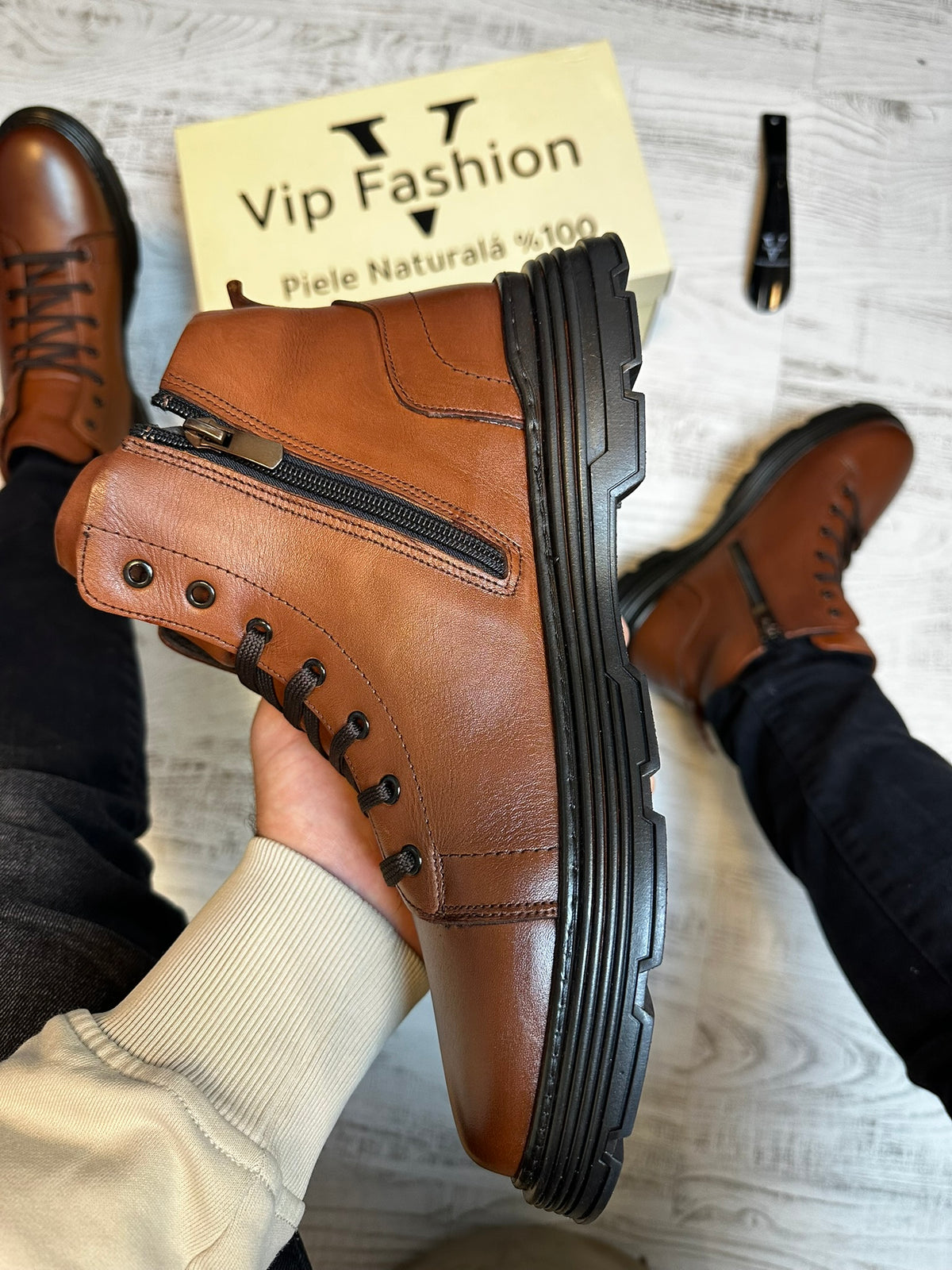 Ghete Moderne Exclusive din Piele Naturală 100 % Maro pentru Bărbați COD 909