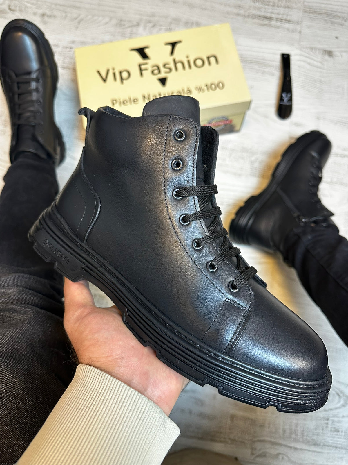 Ghete Moderne Exclusive din Piele Naturală 100 % negru pentru Bărbați COD 908