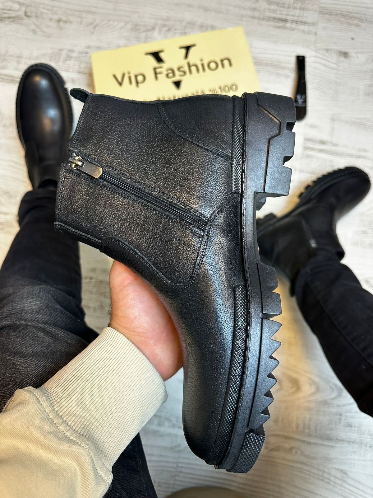 Ghete Moderne Imblanite din Piele Naturală 100 % pentru Bărbați COD 907